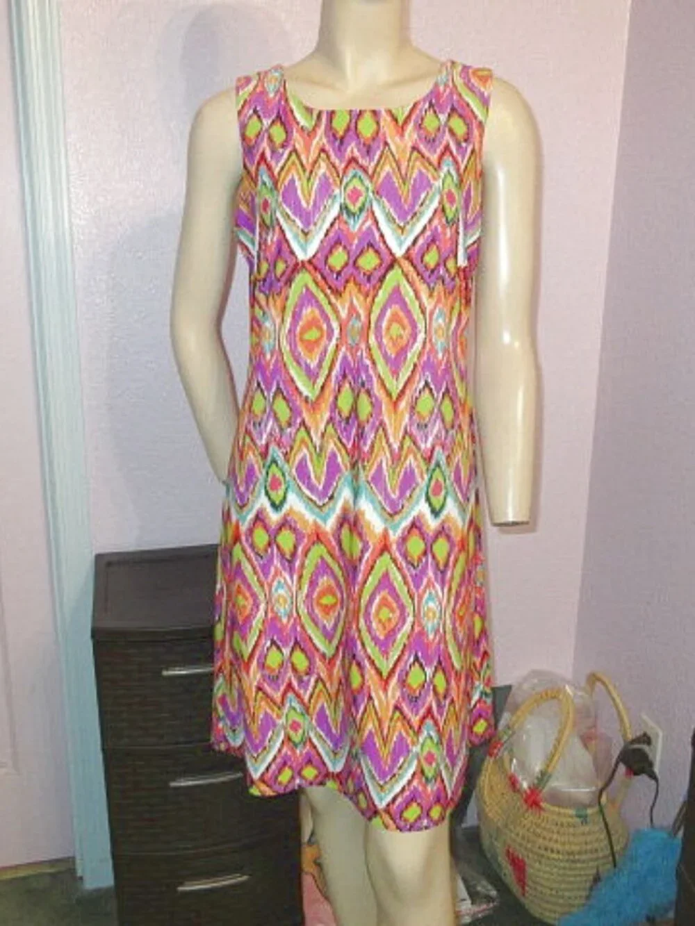 Jude Connally Beth Dressi Size M Jewel Neck Jude Cloth Sleeveless Mod iKat NEW
